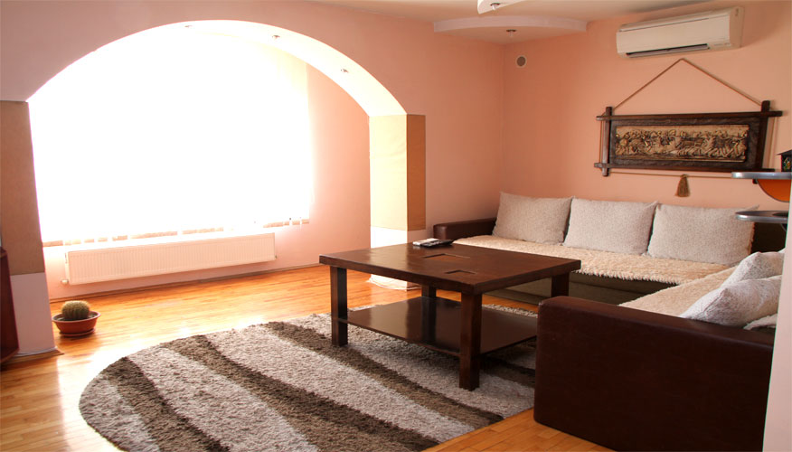 Self-Catering Apartment es un apartamento de 2 habitaciones en alquiler en Chisinau, Moldova